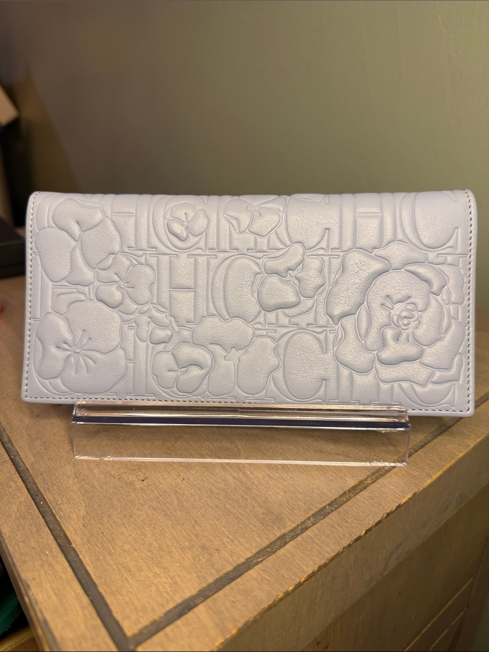 Carolina Herrera Embossed Floral Embossed Long Bifold Wallet - Lt Blue
